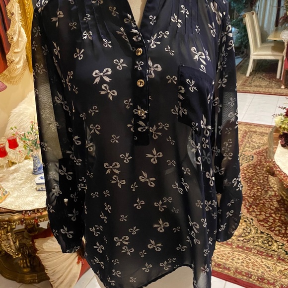Navy and with white bows printed on shear fabric. Size M juniors - Picture 2 of 11